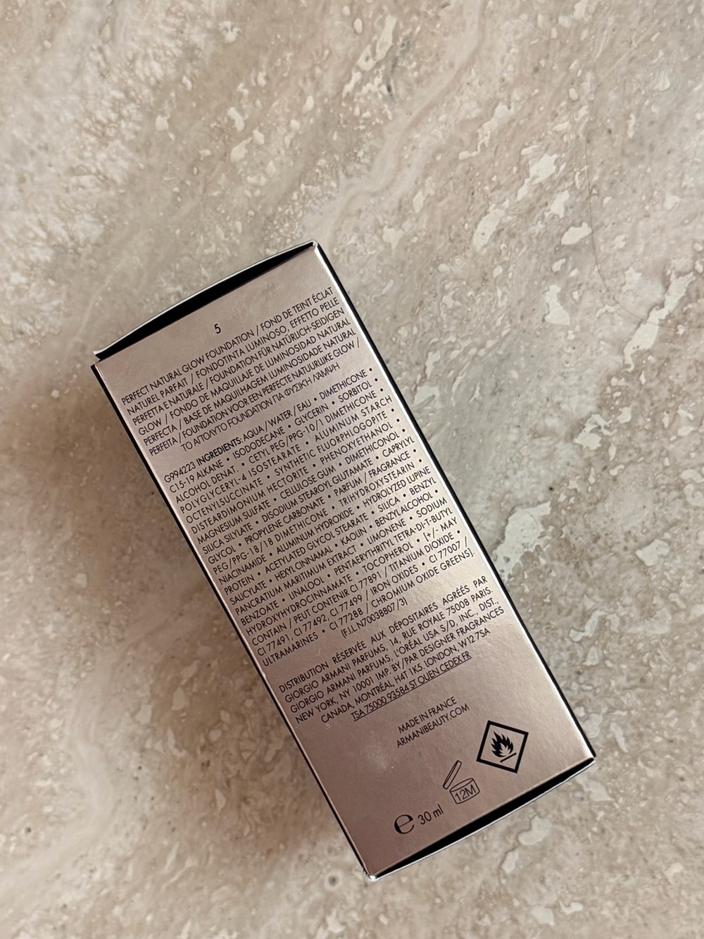 Giorgio Armani Luminous Silk Foundation - 5 - Picture 3 of 3